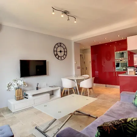 1 Bedroom Rue D'antibes , 1 Min From The Croisette, 5 Mins From The Palais 202 * 칸느