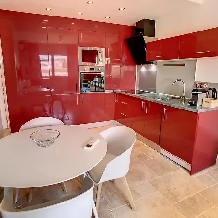 1 Bedroom Rue D'antibes , 1 Min From The Croisette, 5 Mins From The Palais 202 아파트