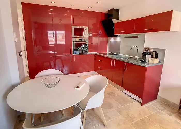 1 Bedroom Rue D'antibes , 1 Min From The Croisette, 5 Mins From The Palais 202 아파트