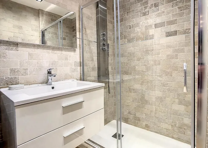 아파트 1 Bedroom Rue D'antibes , 1 Min From The Croisette, 5 Mins From The Palais 202 칸느